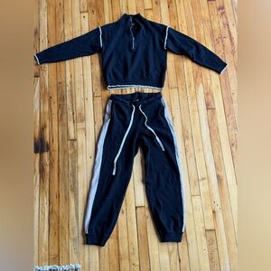 Monrow Women’s Black and Gray Cashmere Set